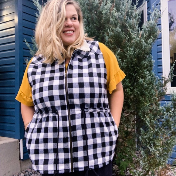 NWT Black White Plaid Checkered Comfy Zipper Vest - Picture 4 of 6